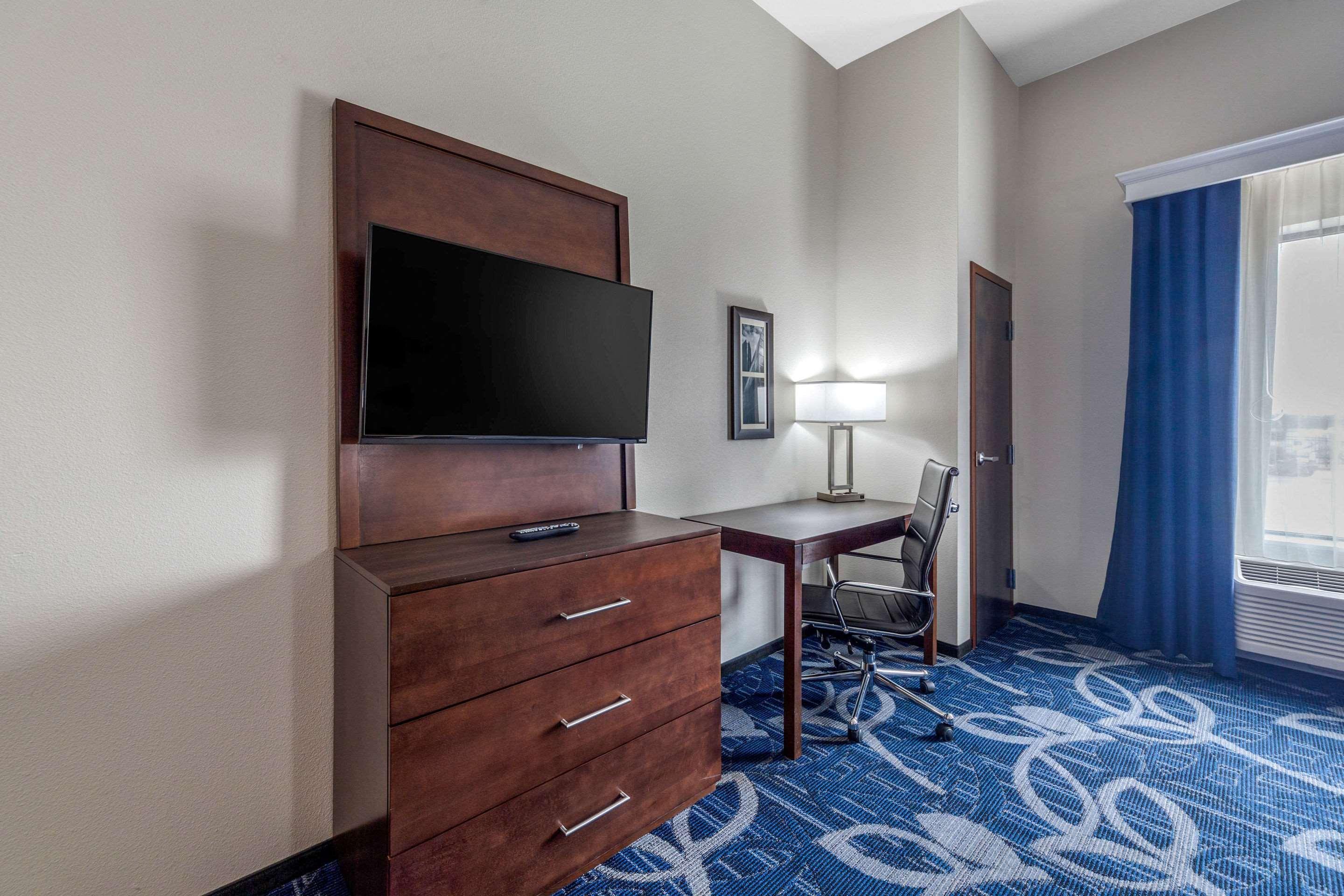 Hotel Comfort & South I-35 2*