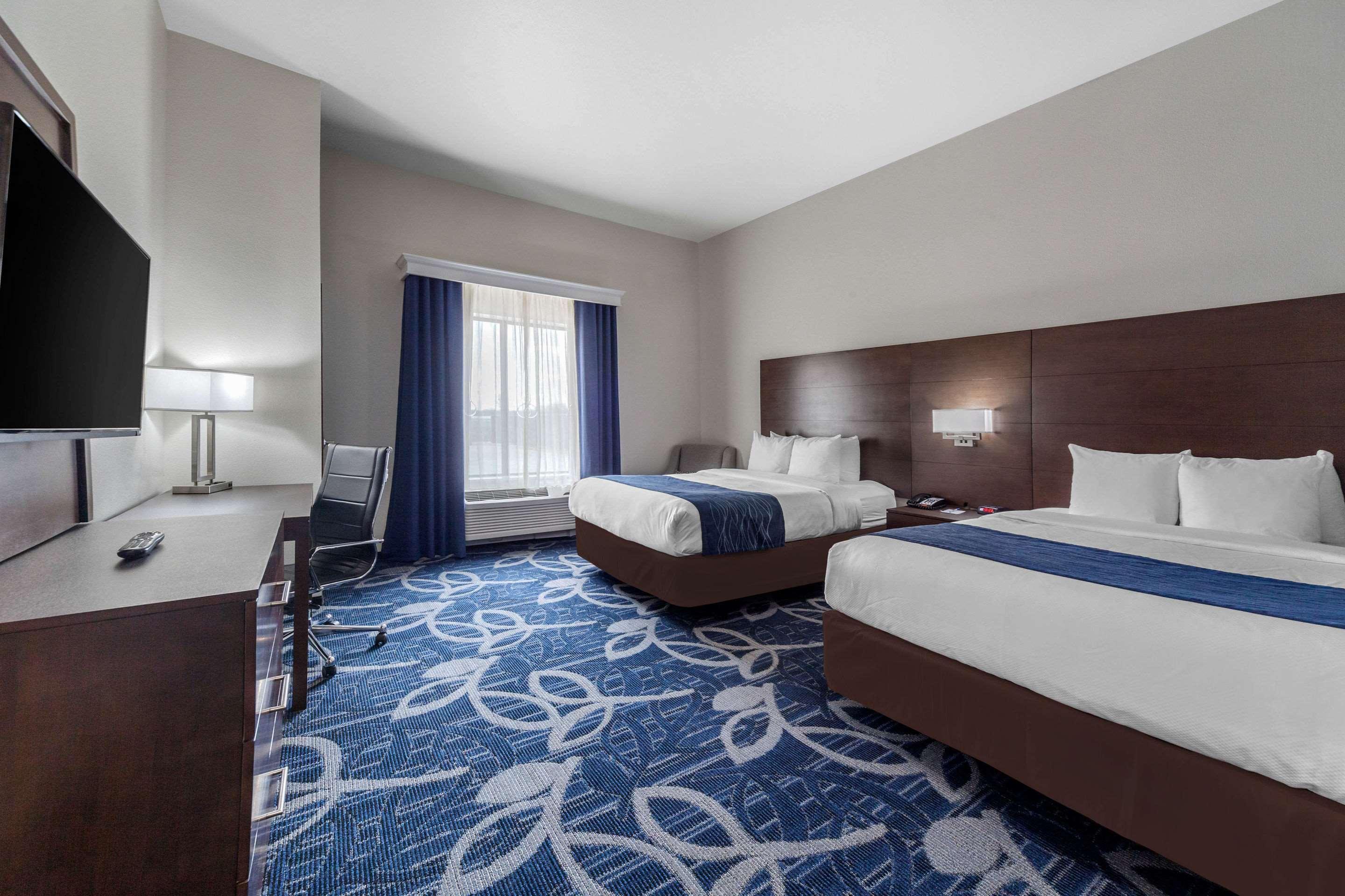 Comfort & South I-35 Hotel 2*