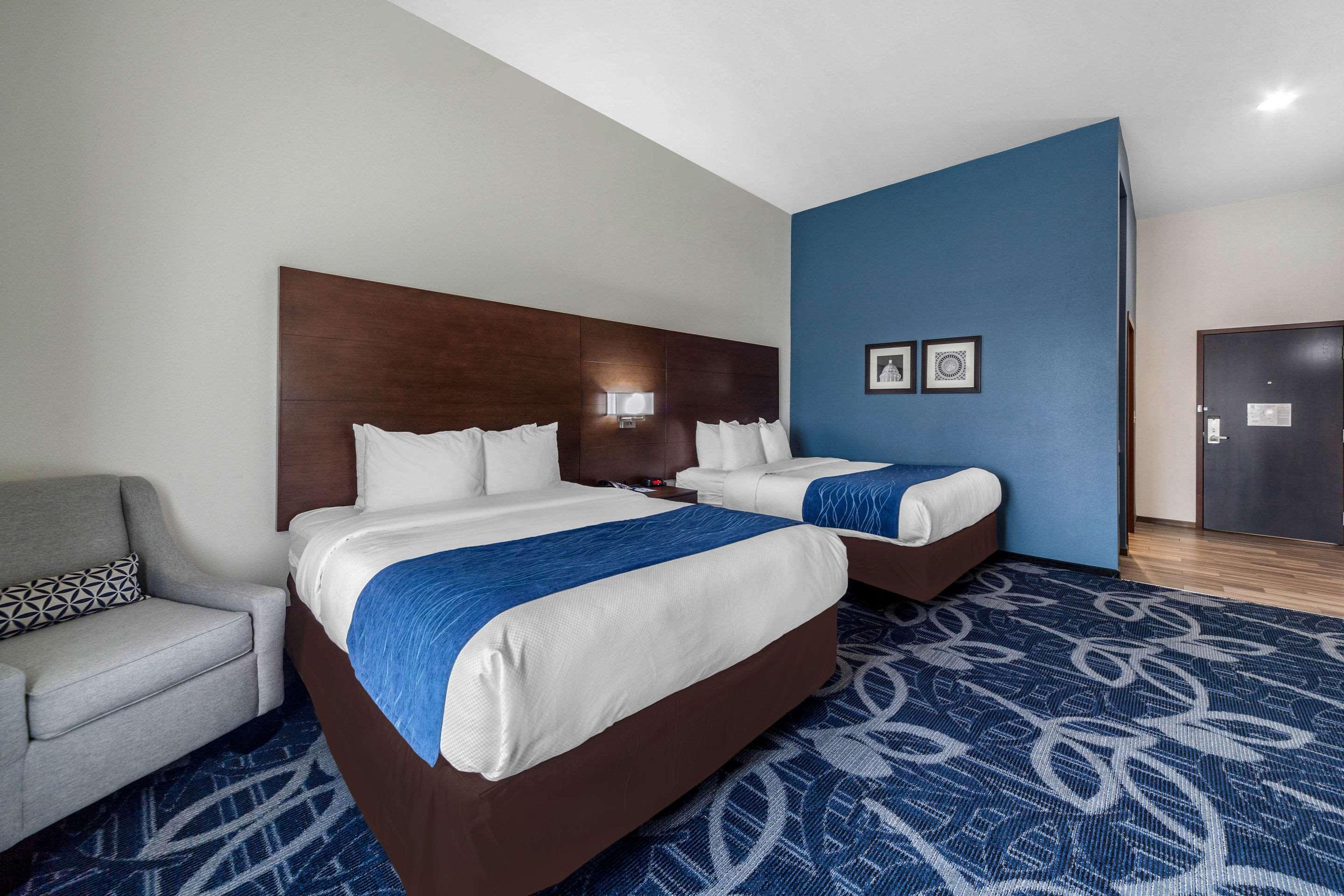 Comfort & South I-35 Hotel