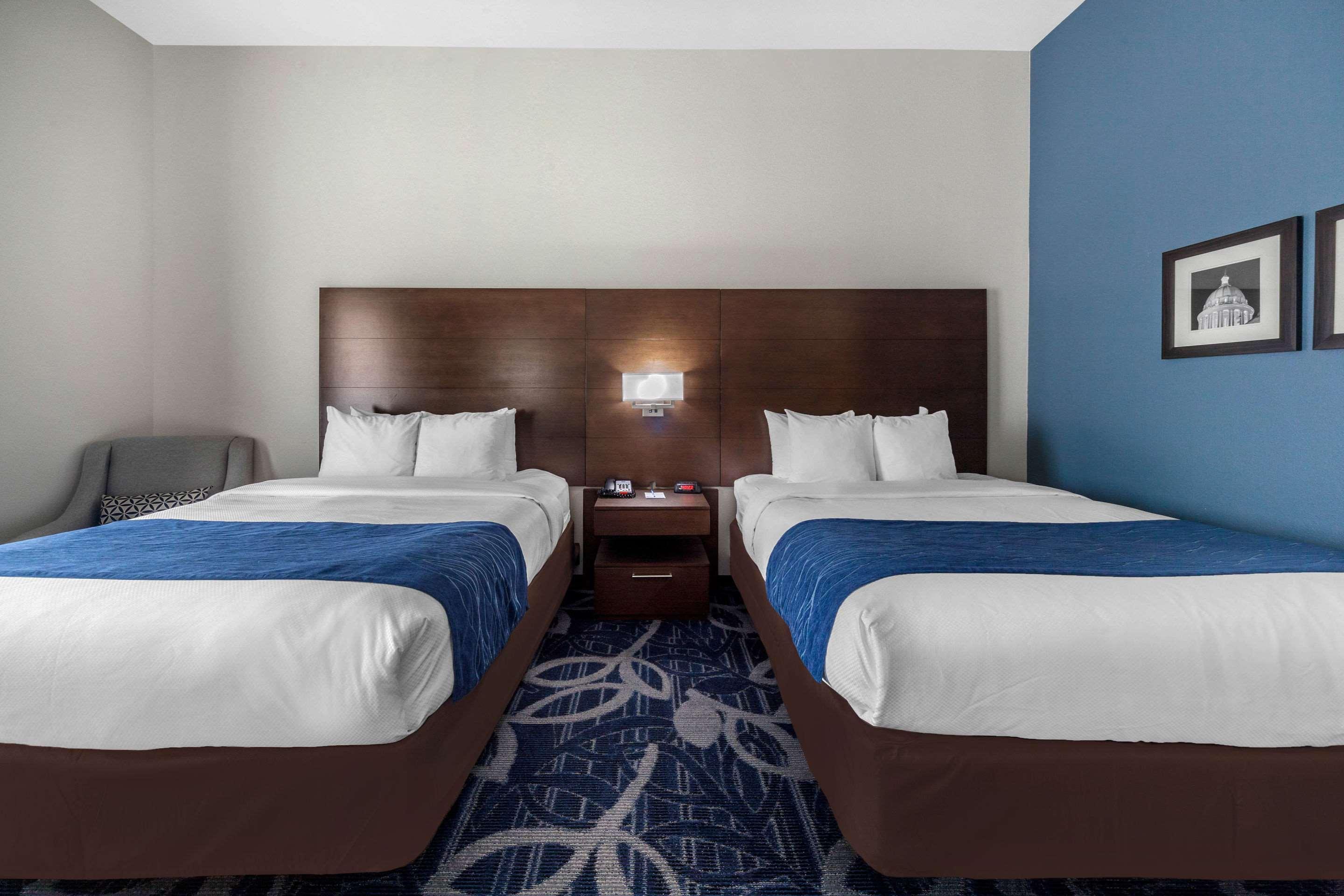 Comfort & South I-35 Hotel