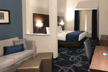 Hotel Comfort & South I-35